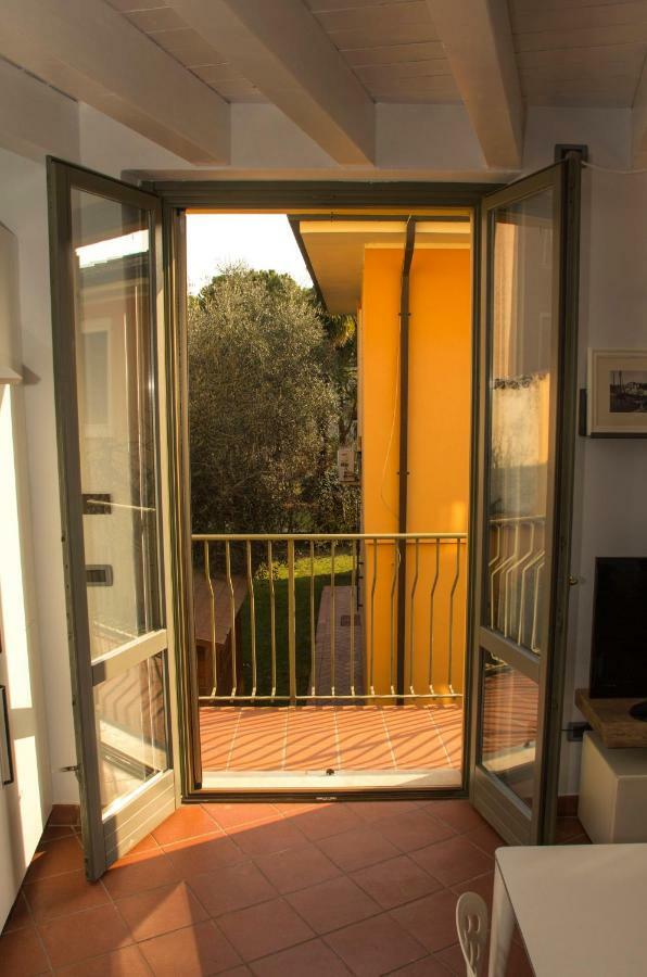 Goccia Di Lago Desenzano del Garda Eksteriør billede
