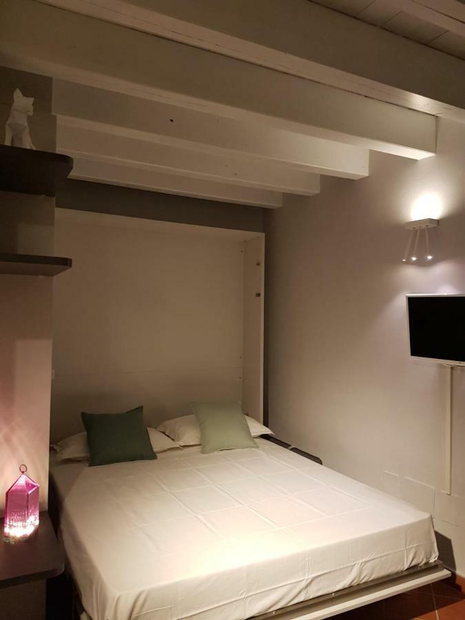 Goccia Di Lago Desenzano del Garda Eksteriør billede